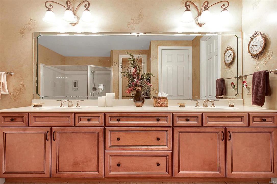 Villas At Meadowbrook - Residential