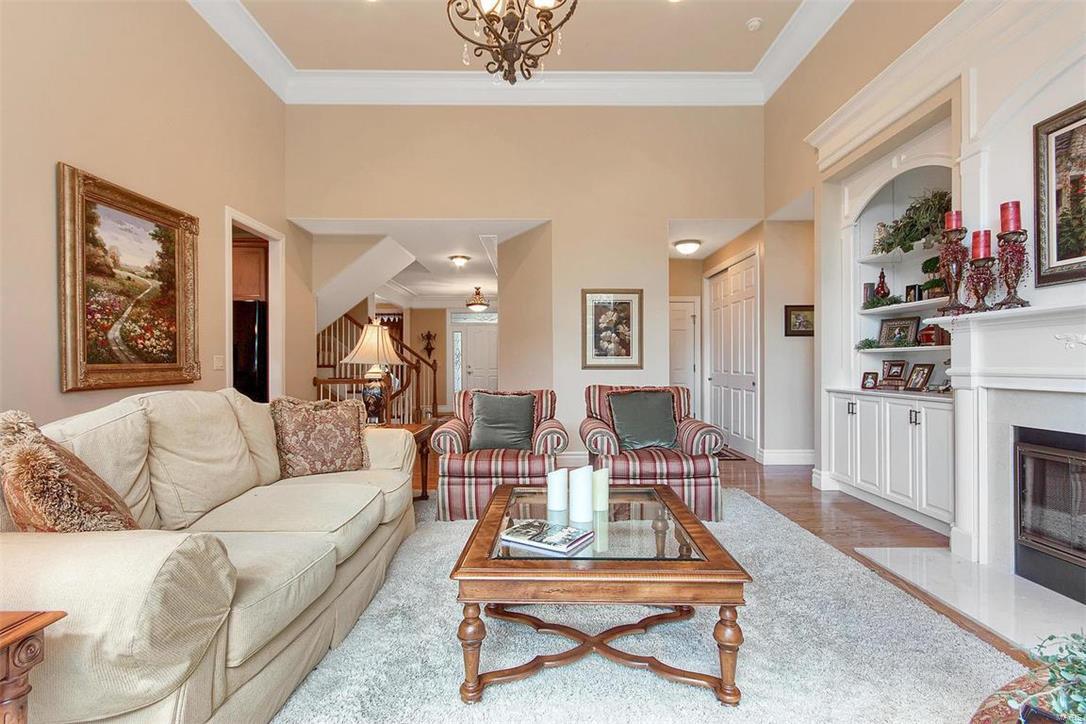 Villas At Meadowbrook - Residential