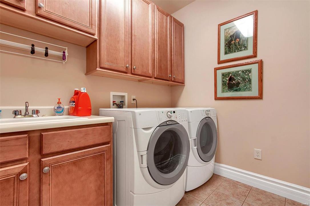 Villas At Meadowbrook - Residential