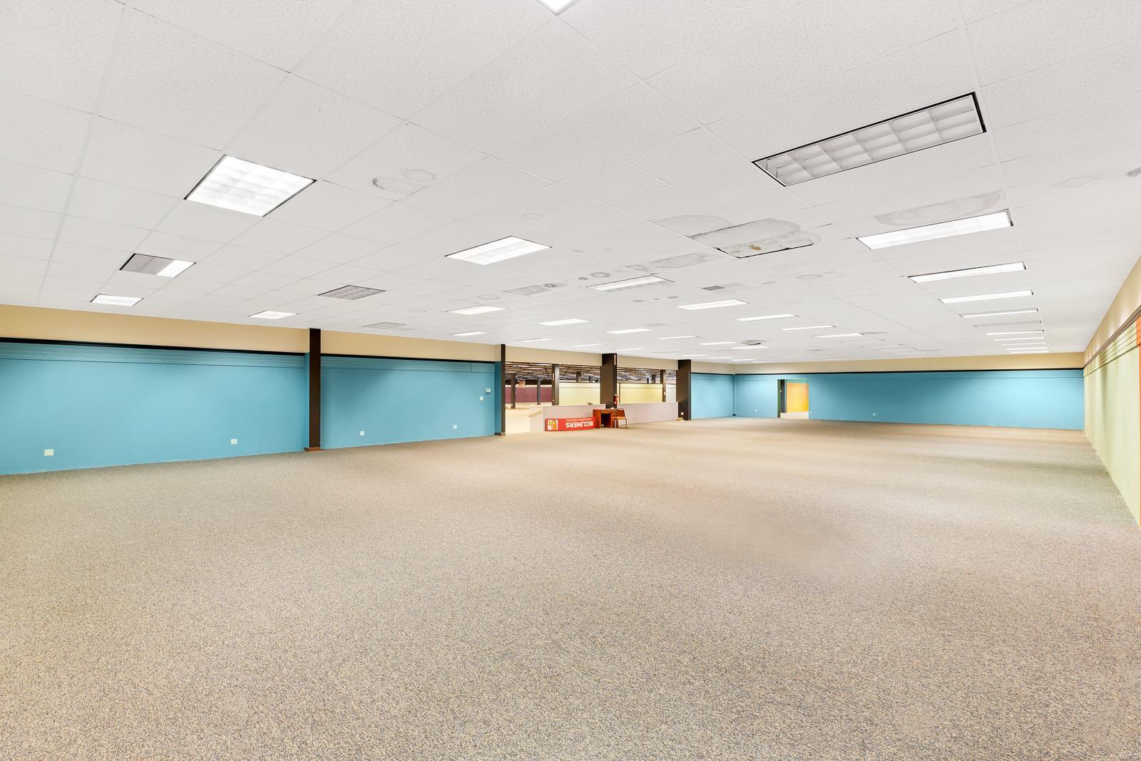 Mackenzie Tr - Commercial Sale