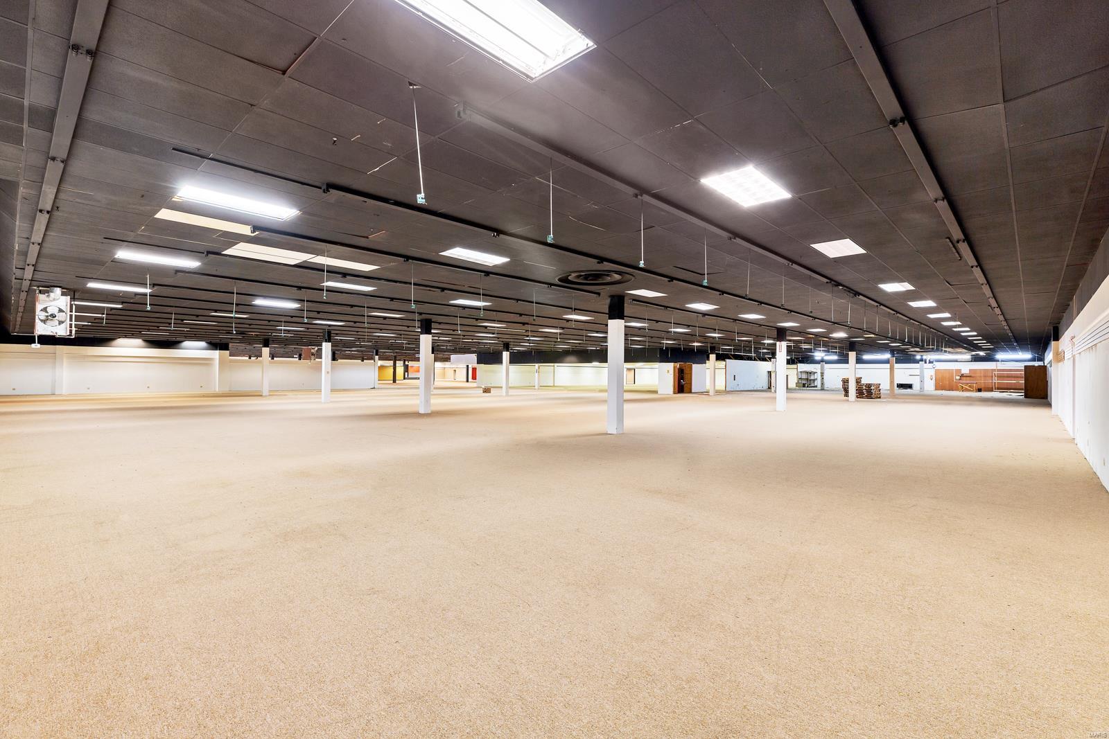 Mackenzie Tr - Commercial Sale