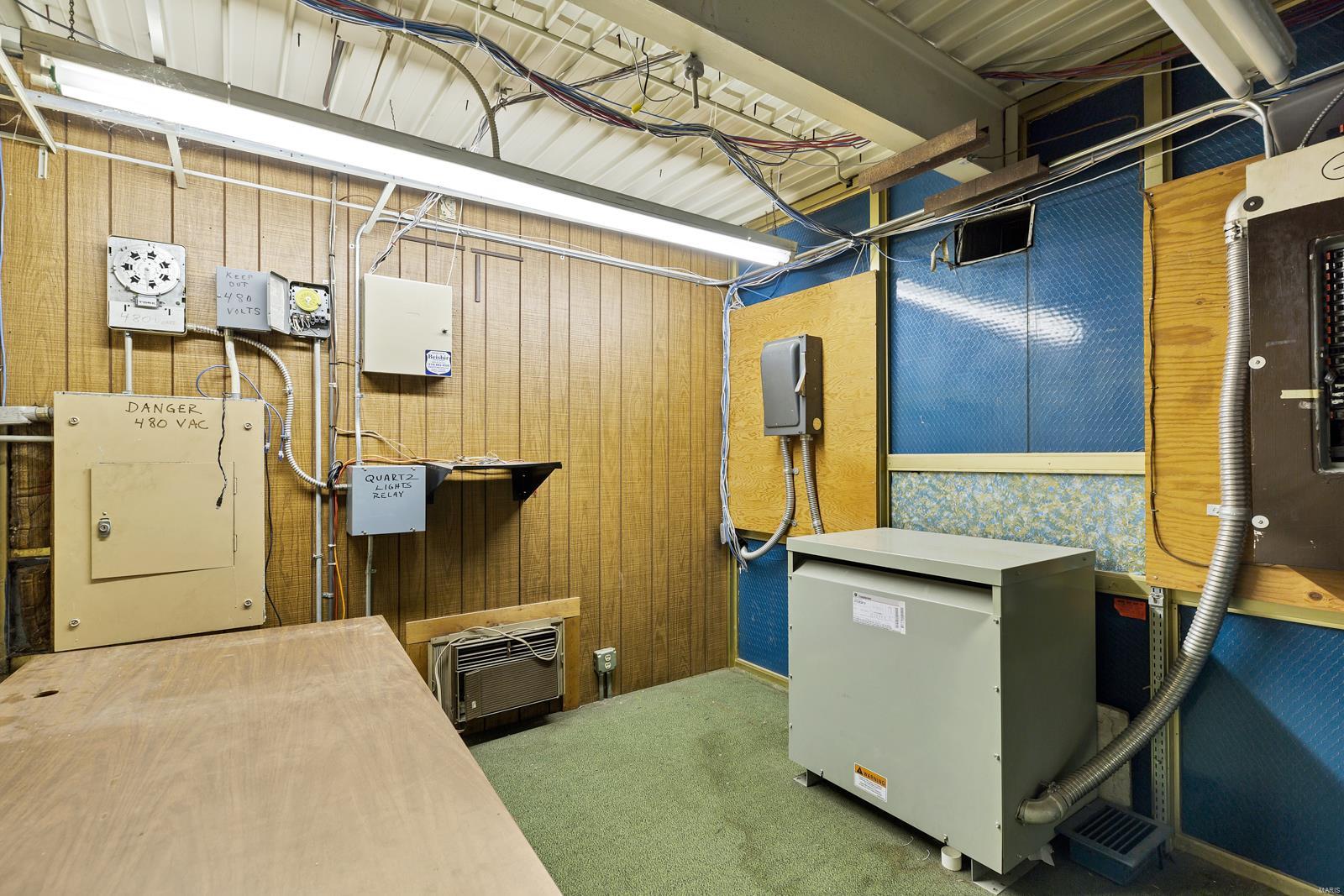 Mackenzie Tr - Commercial Sale