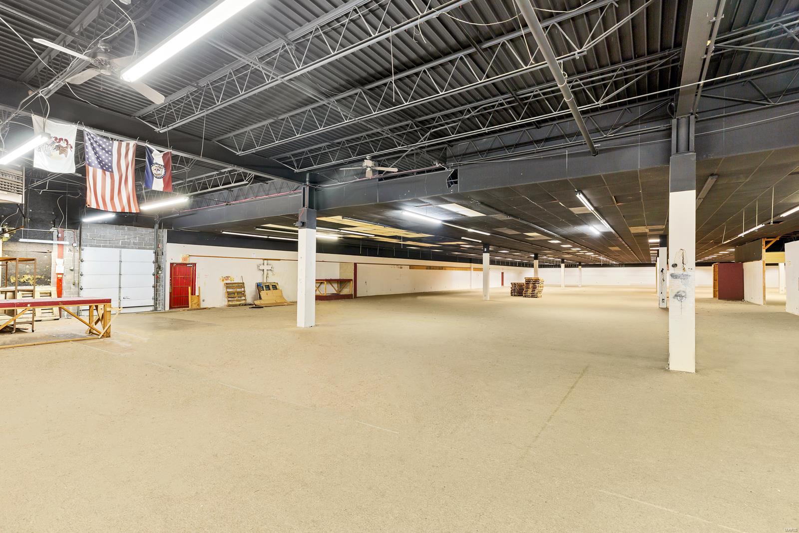 Mackenzie Tr - Commercial Sale