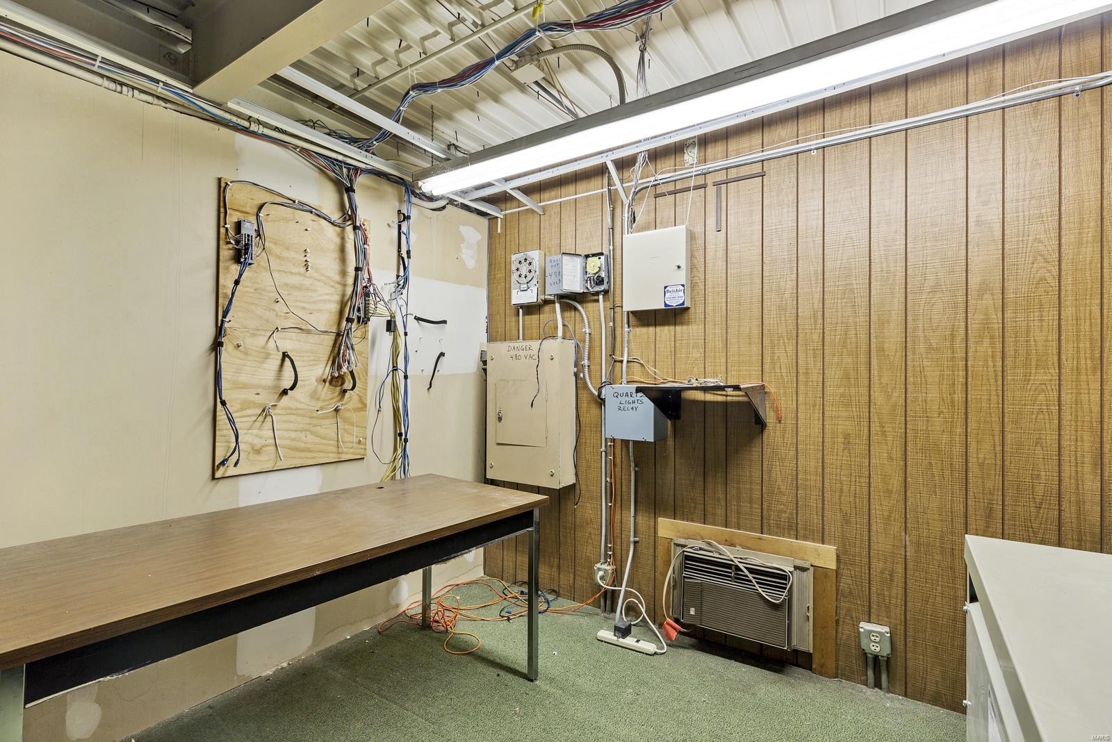 Mackenzie Tr - Commercial Sale