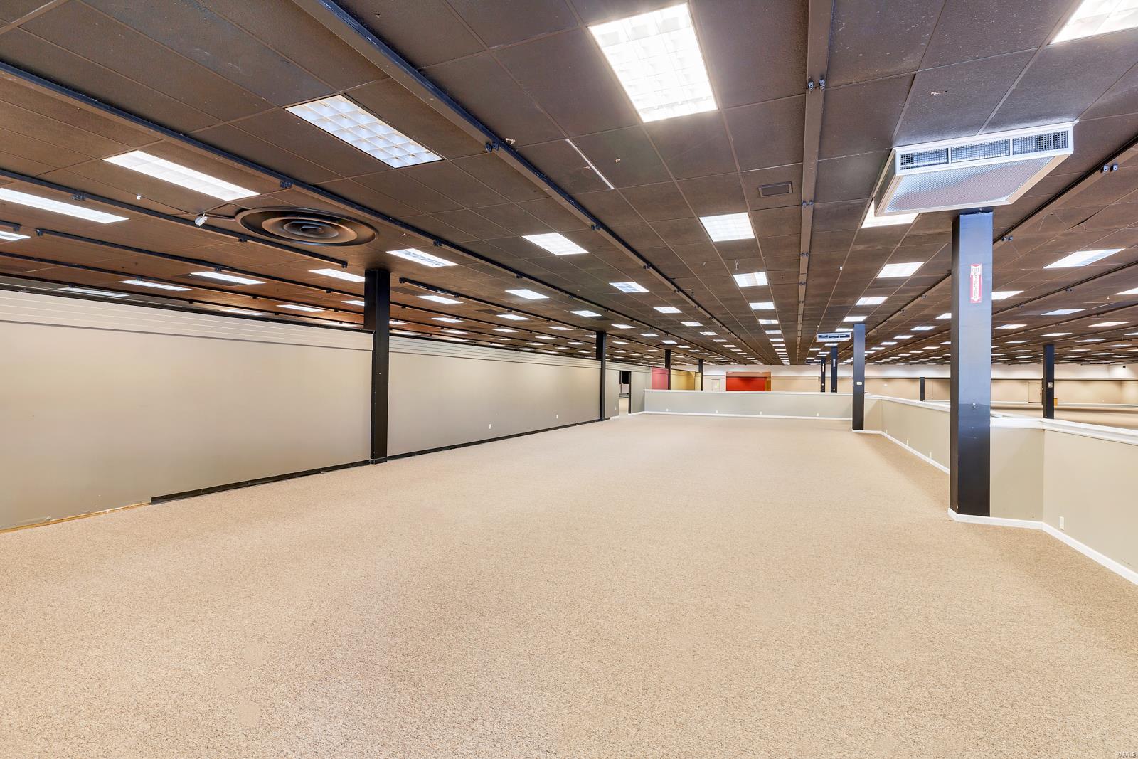 Mackenzie Tr - Commercial Sale