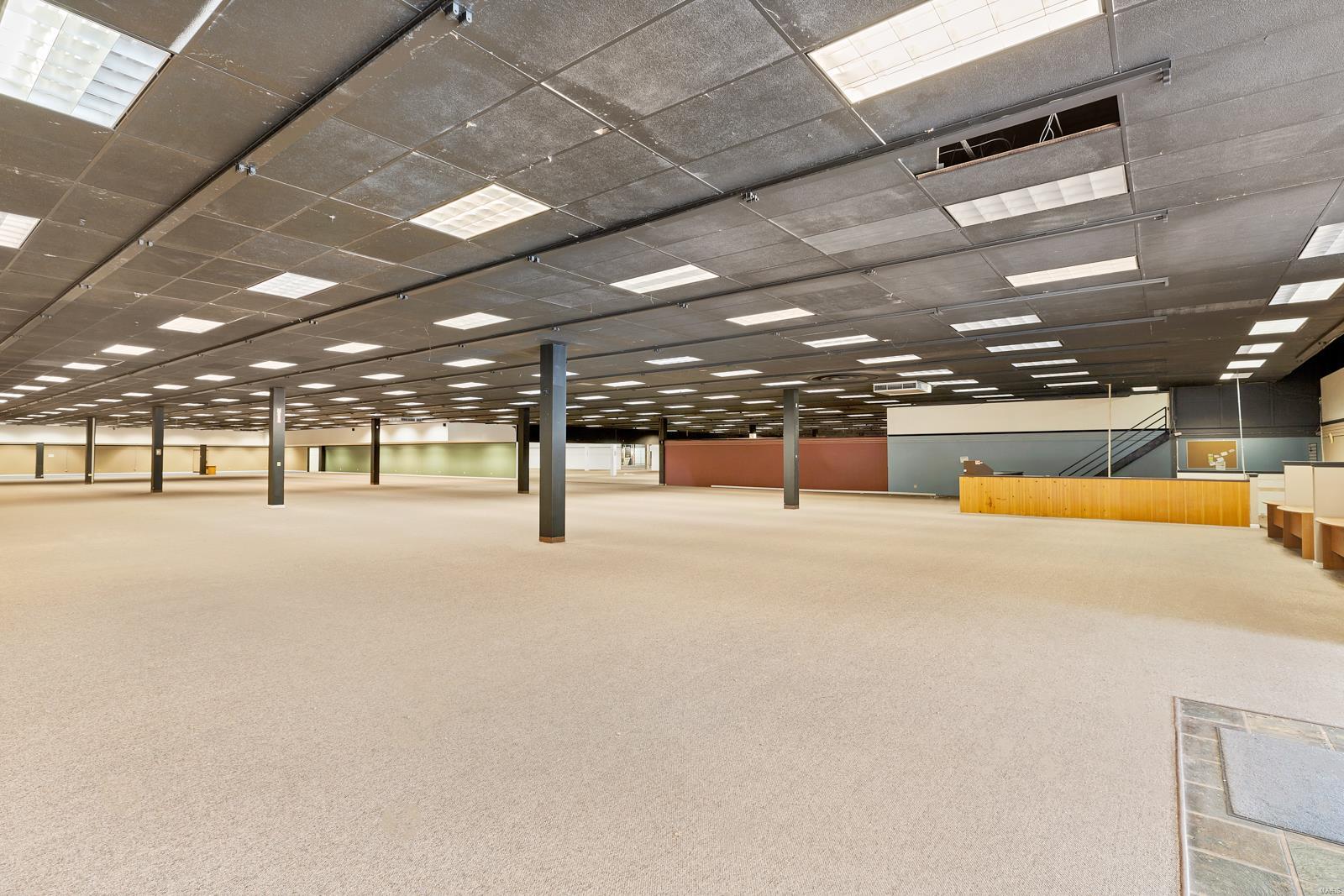 Mackenzie Tr - Commercial Sale