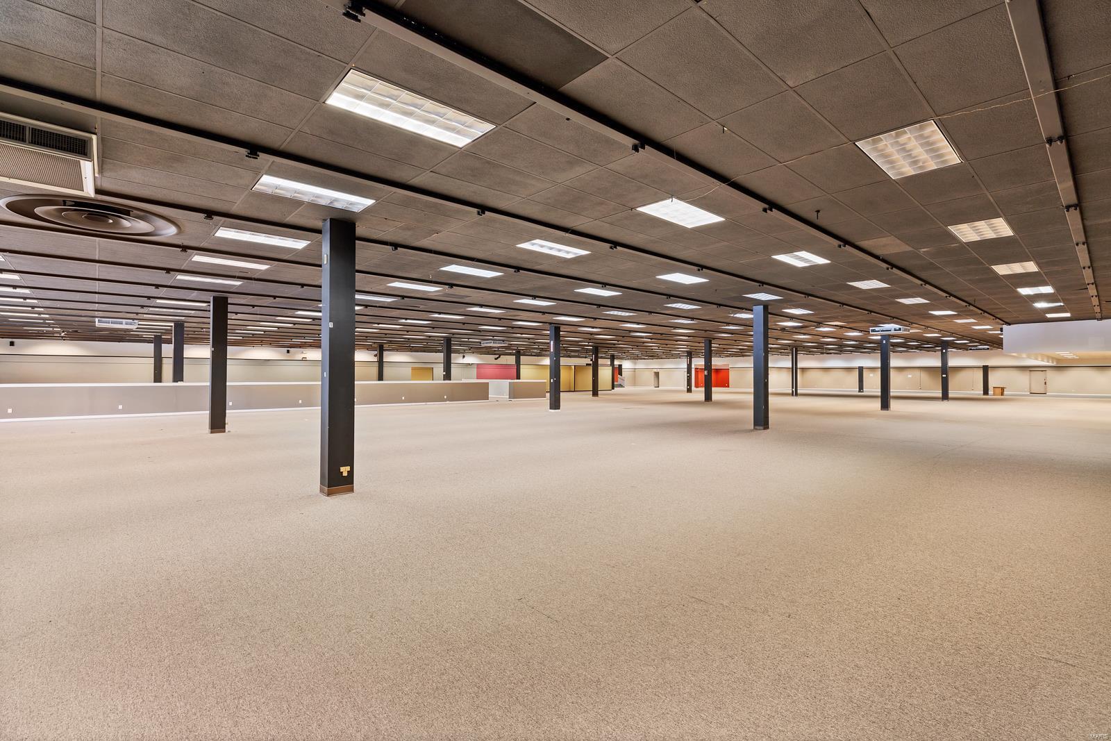 Mackenzie Tr - Commercial Sale