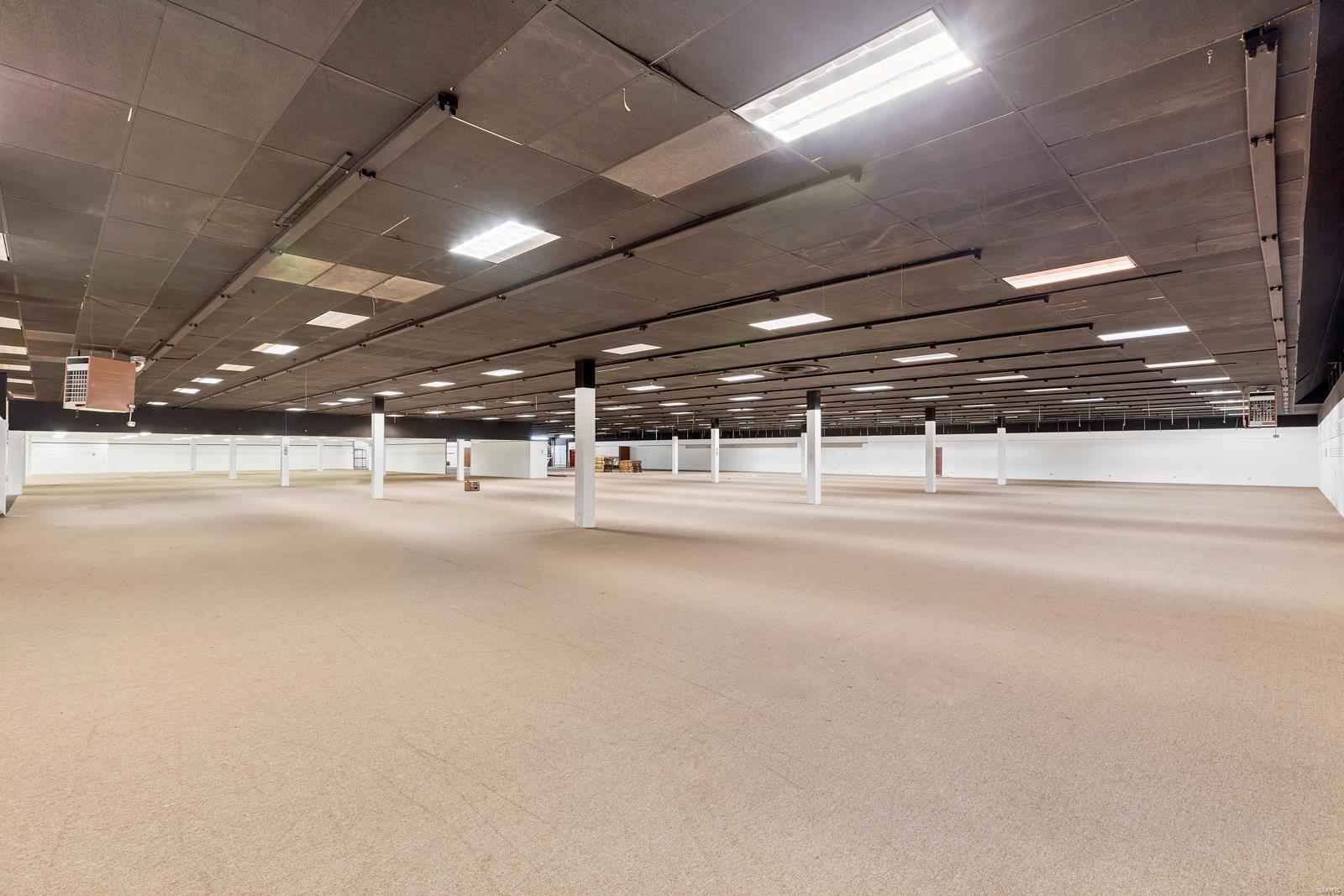 Mackenzie Tr - Commercial Sale