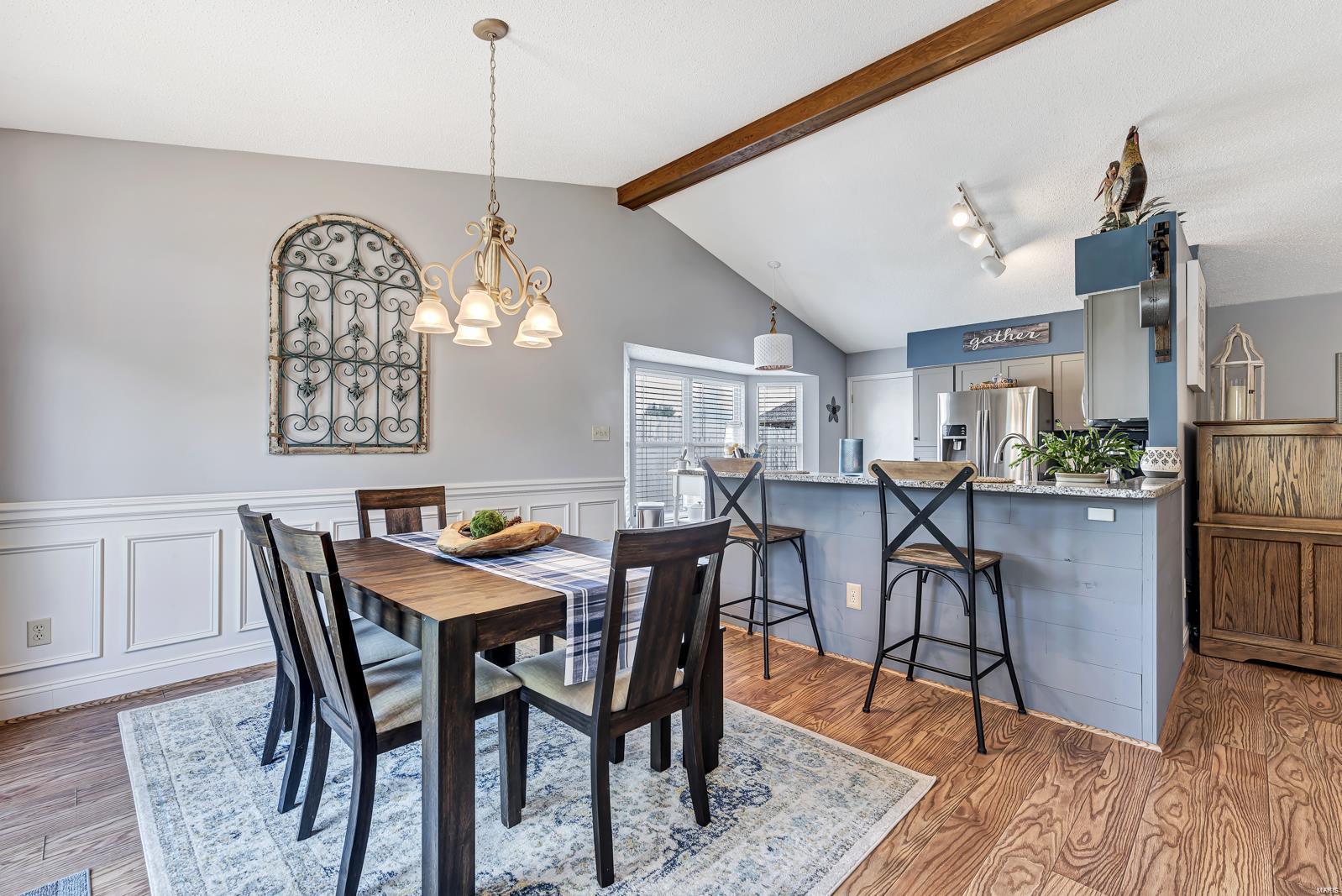 Country Crossing Manor - Residential