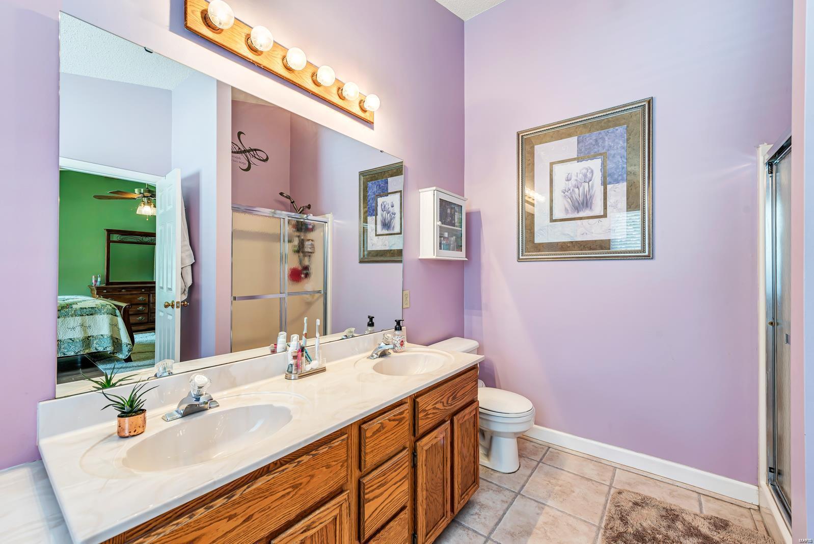 Country Crossing Manor - Residential