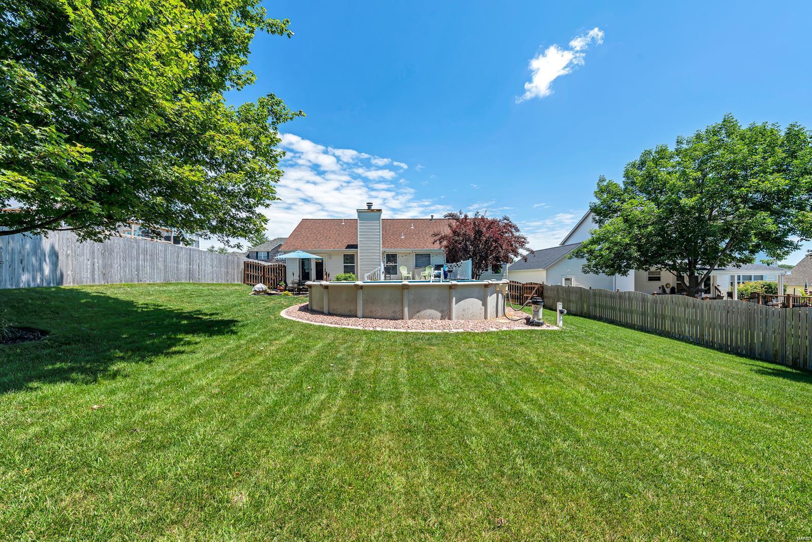 Country Crossing Manor - Residential