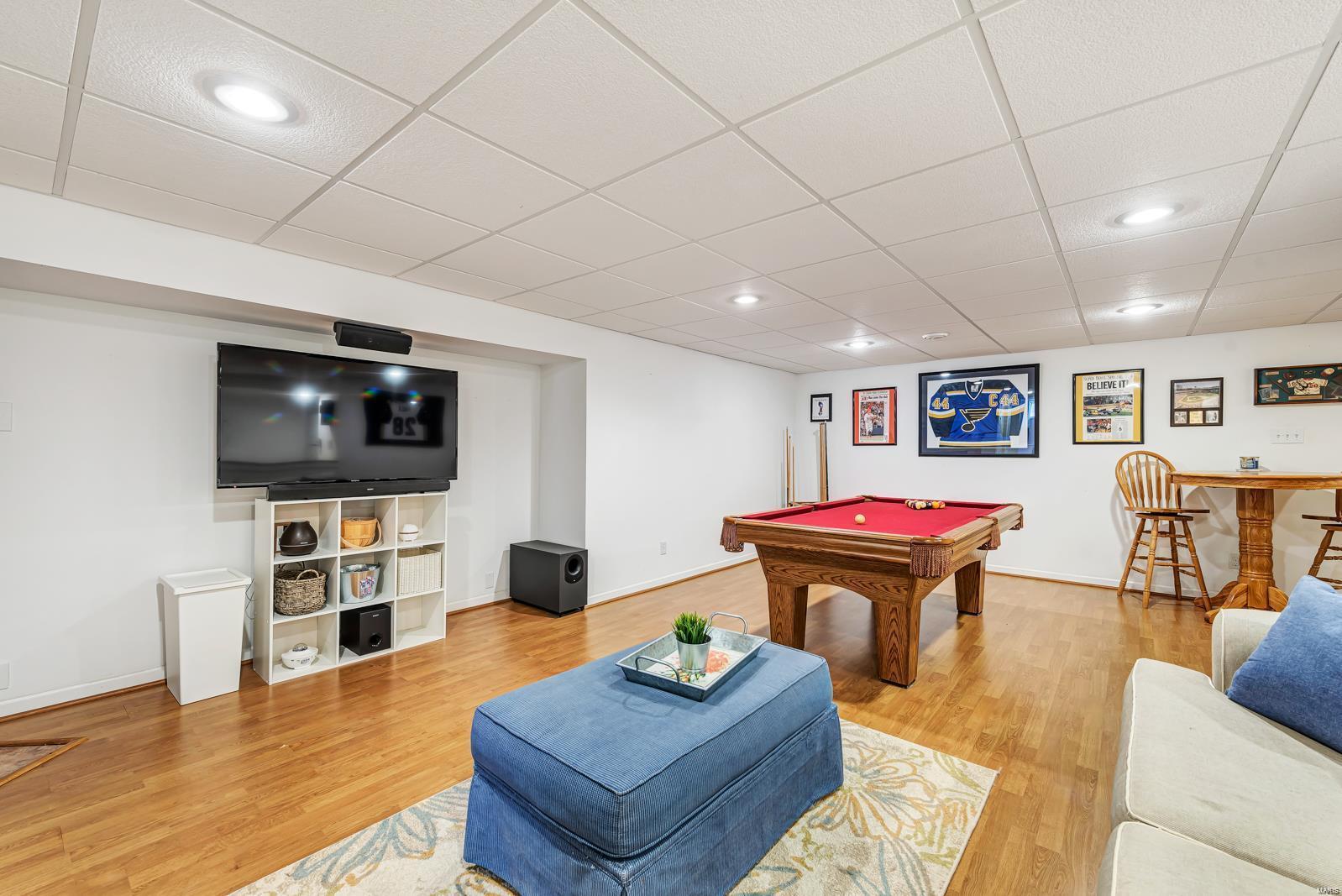 Country Crossing Manor - Residential