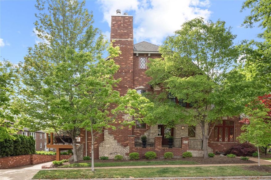 Stunning one level Clayton condo in a two unit duplex built in 2006 is quite the show-stopper! This stylish property has an amazing open floor plan, 10’ ceilings, gorgeous new wood floors, arched doorways, breathtaking millwork, fantastic natural light and luxury appointments thru-out. A private entrance welcomes you into the unit’s impressive open foyer. An exquisite room opens off the foyer w/high cathedral ceiling – originally designed as the dining room. The spacious great room w/gas fireplace, built-ins and sliding glass doors to deck flows into the kitchen/breakfast room for awesome livability. The well-appointed kitchen has a center island, Viking appliances, walk-in pantry and attractive lighting. The large primary suite has walk-in closet and updated luxury bath. Two additional bedrooms, all NEW hall bath, all NEW guest bath and all NEW laundry room round out the main floor.  Unit also offers finished lower level w/half bath, great storage, large composite deck & 2 car garage. Location: Corner Location, Ground Level, Suburban