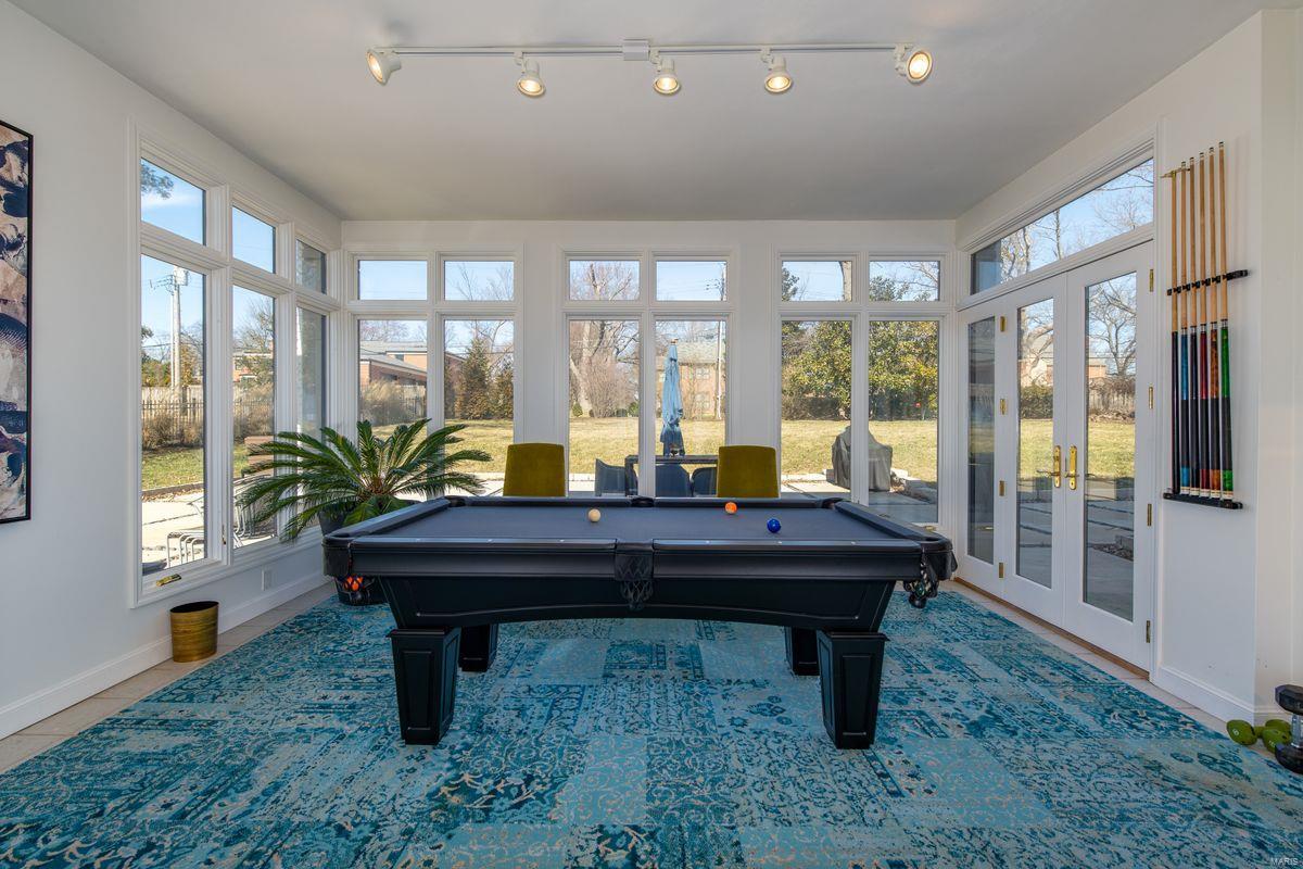 La Hacienda - Residential