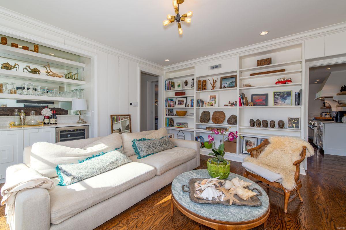 La Hacienda - Residential