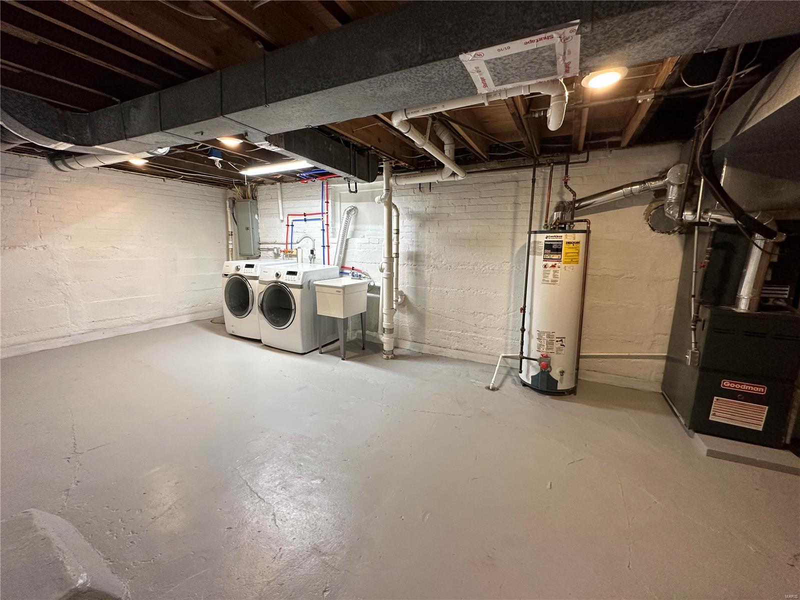 Adele Place - Residential Lease