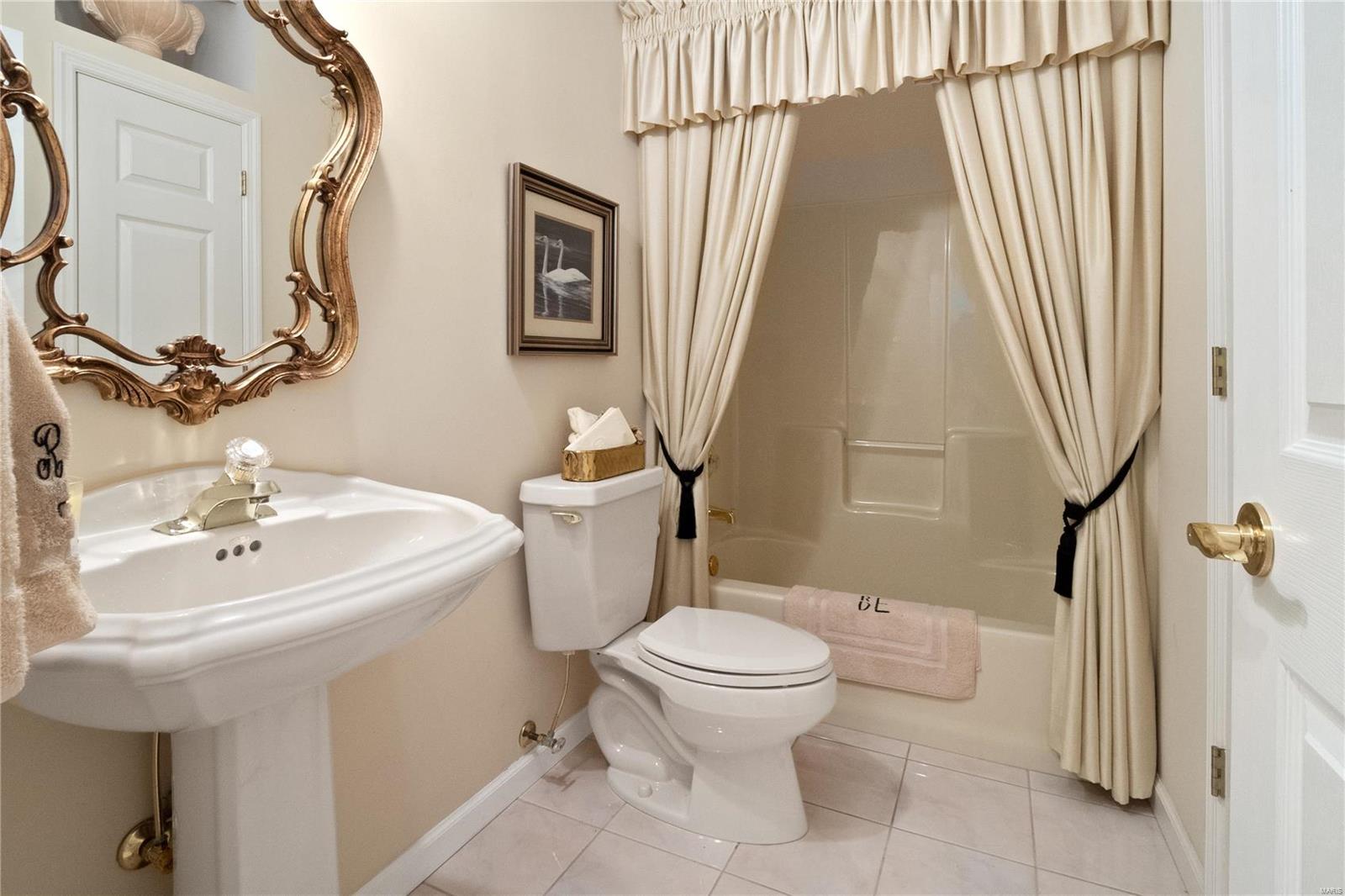 Kingspointe 2b - Residential