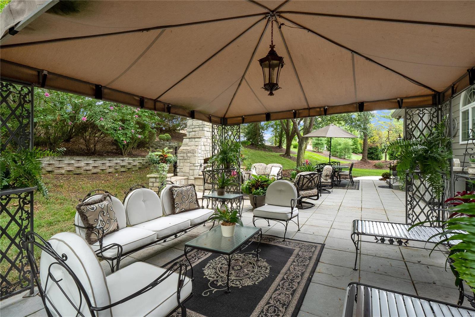 Kingspointe 2b - Residential