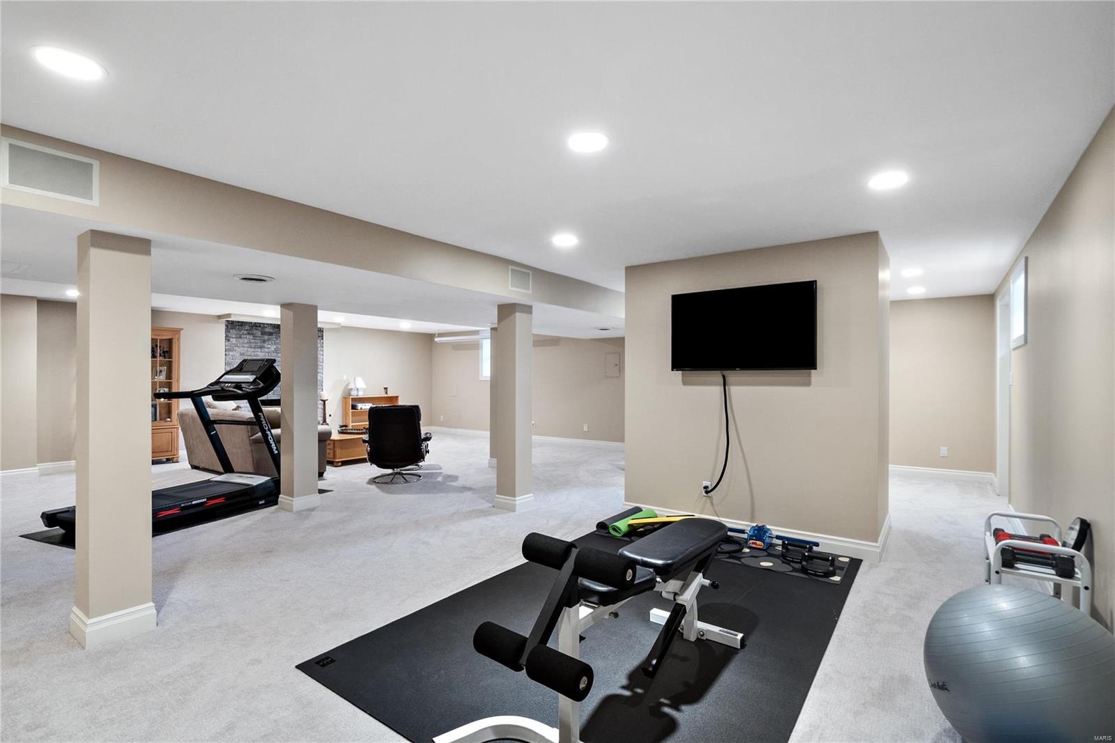 Bellerive Country Club Grounds - Residential