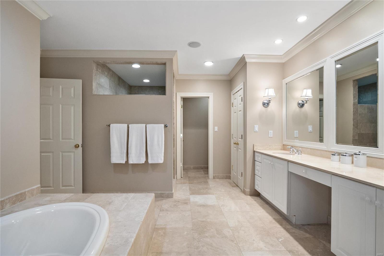 Bellerive Country Club Grounds - Residential