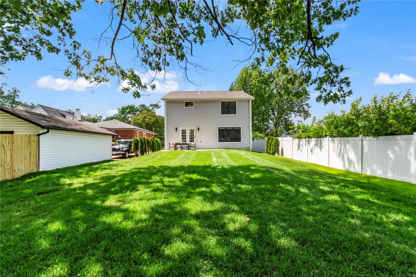 High School Terrace - Residential