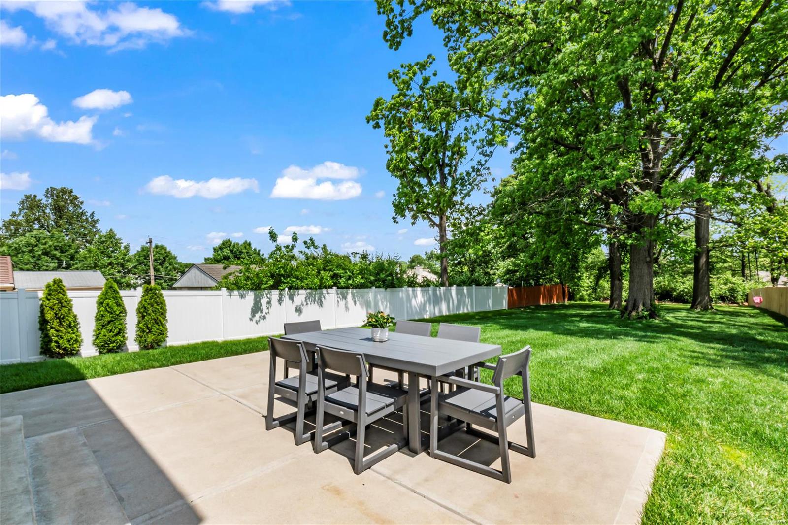 High School Terrace - Residential