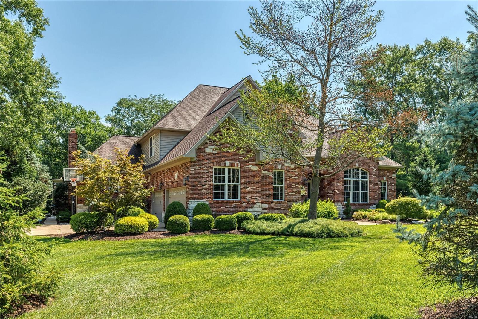 Town & Country Manor - Residential