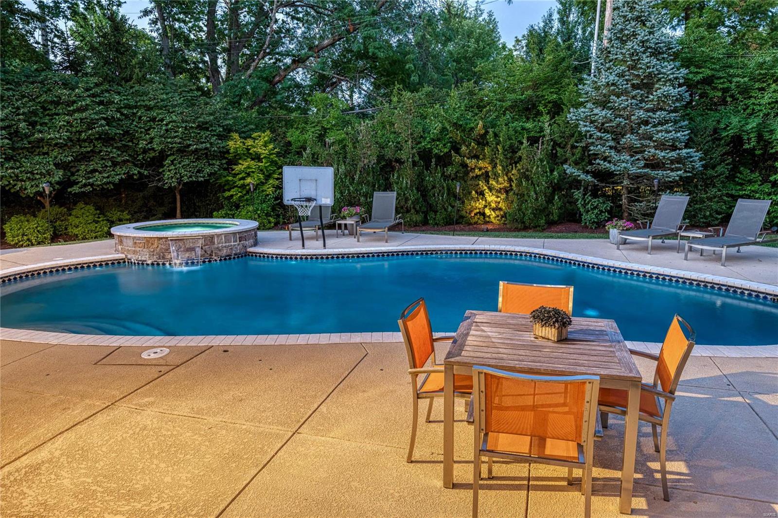 Town & Country Manor - Residential