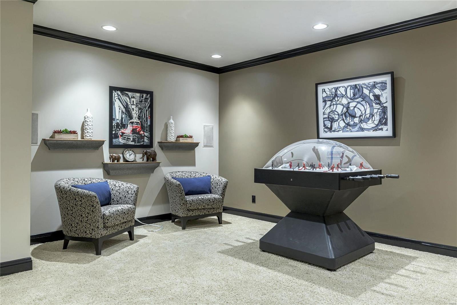 Town & Country Manor - Residential