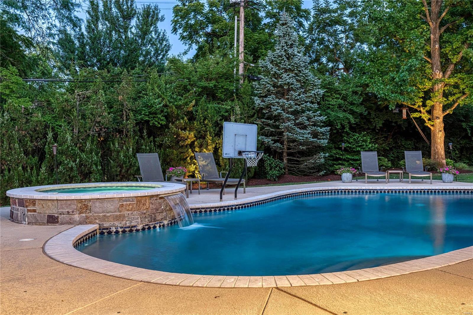 Town & Country Manor - Residential