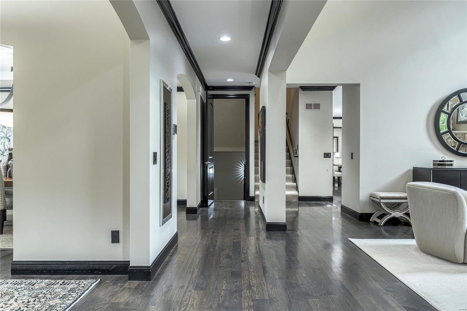 Town & Country Manor - Residential