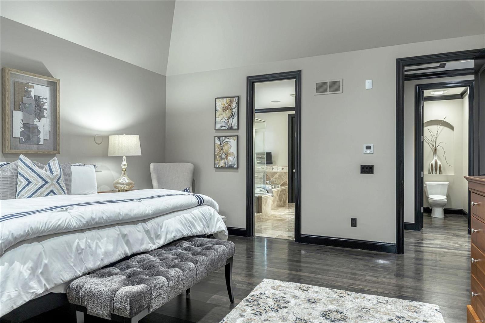 Town & Country Manor - Residential