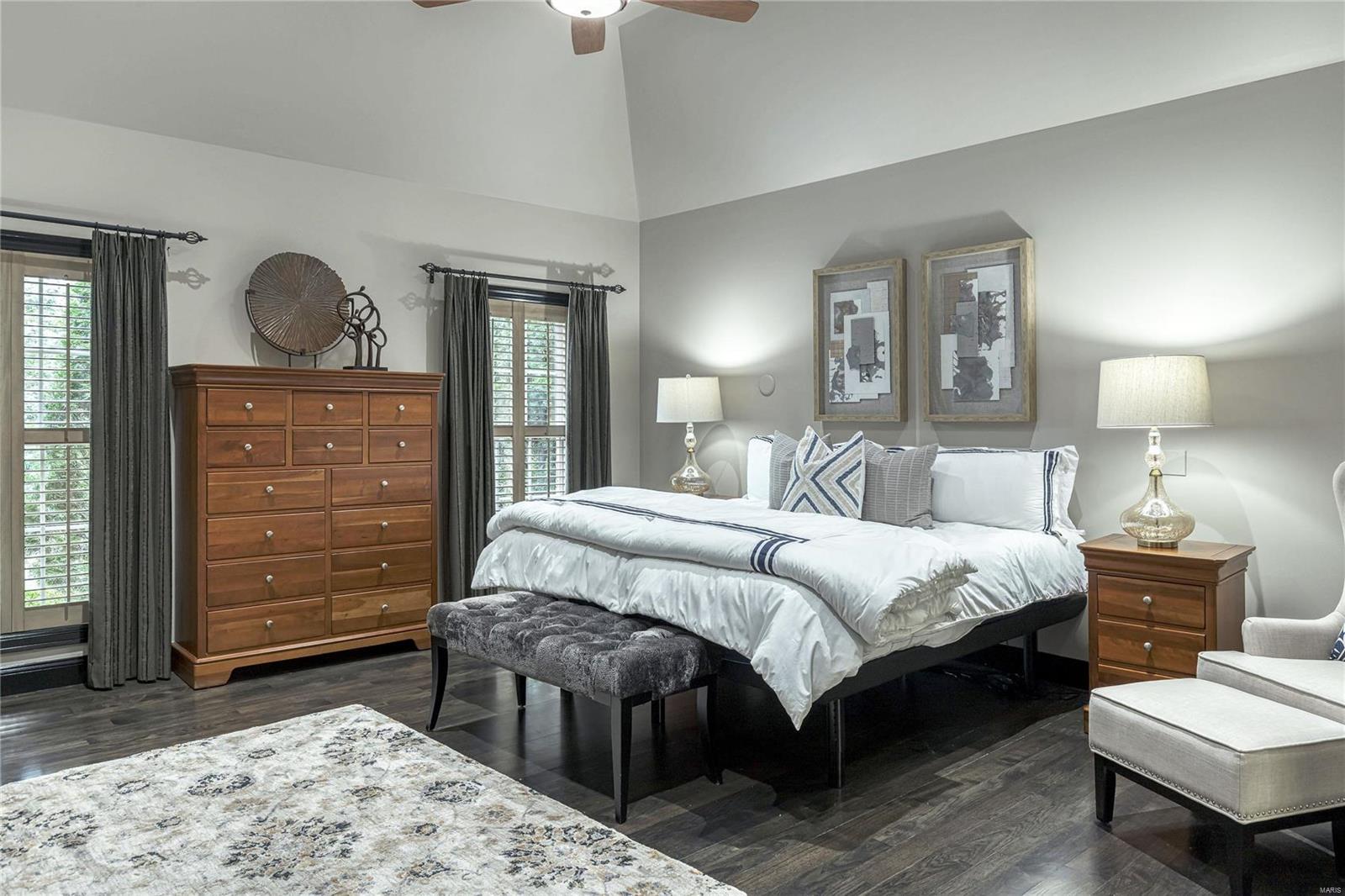 Town & Country Manor - Residential