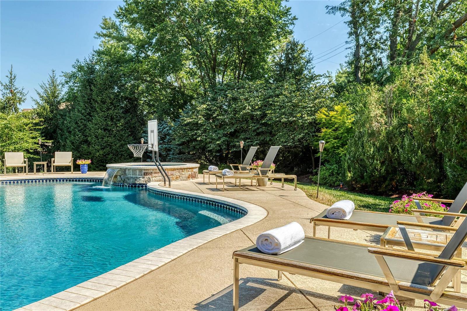 Town & Country Manor - Residential