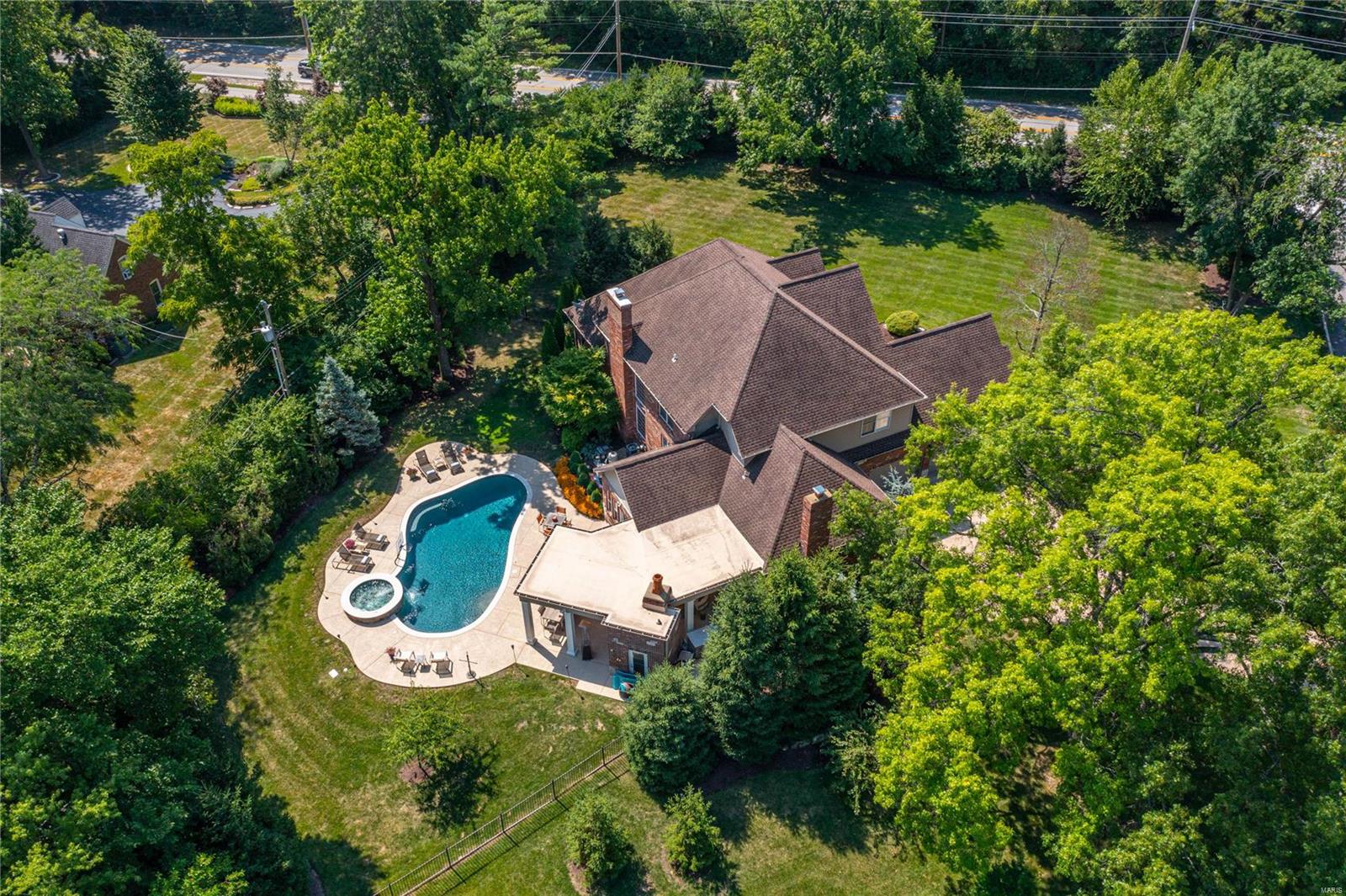 Town & Country Manor - Residential