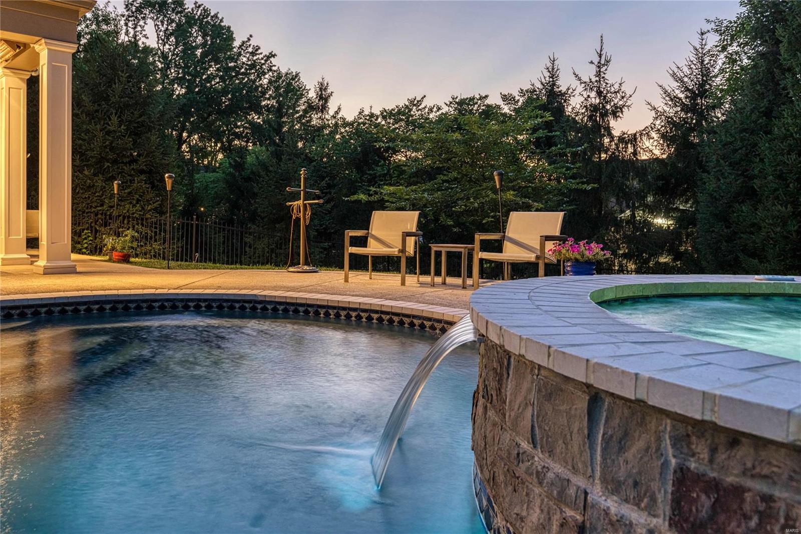 Town & Country Manor - Residential