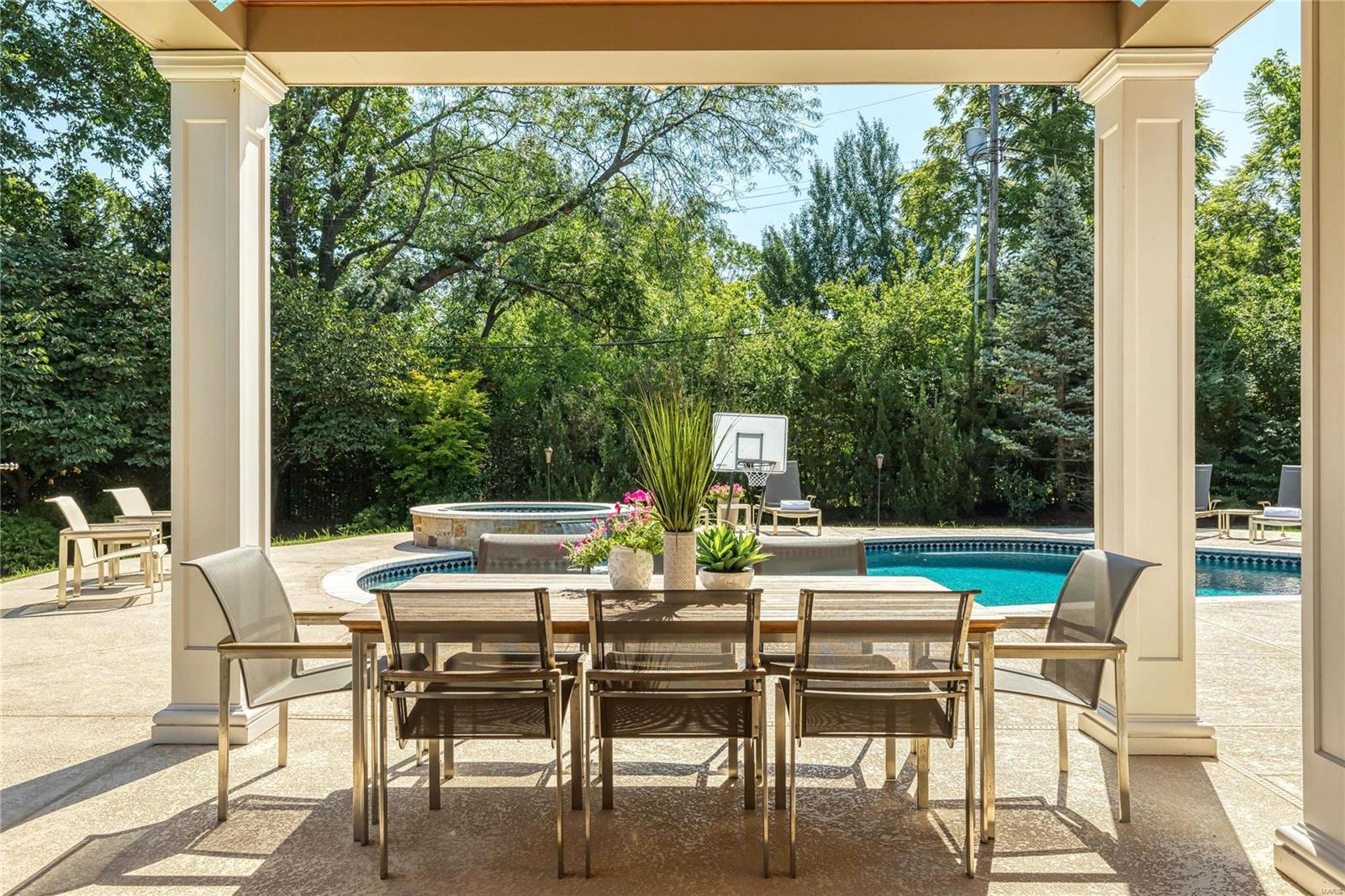 Town & Country Manor - Residential