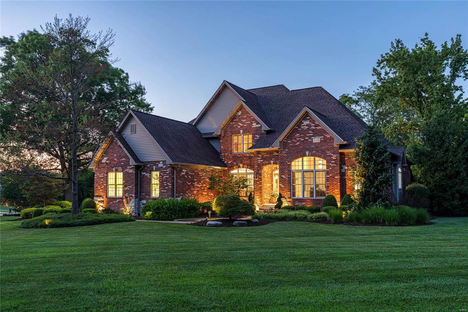 Town & Country Manor - Residential