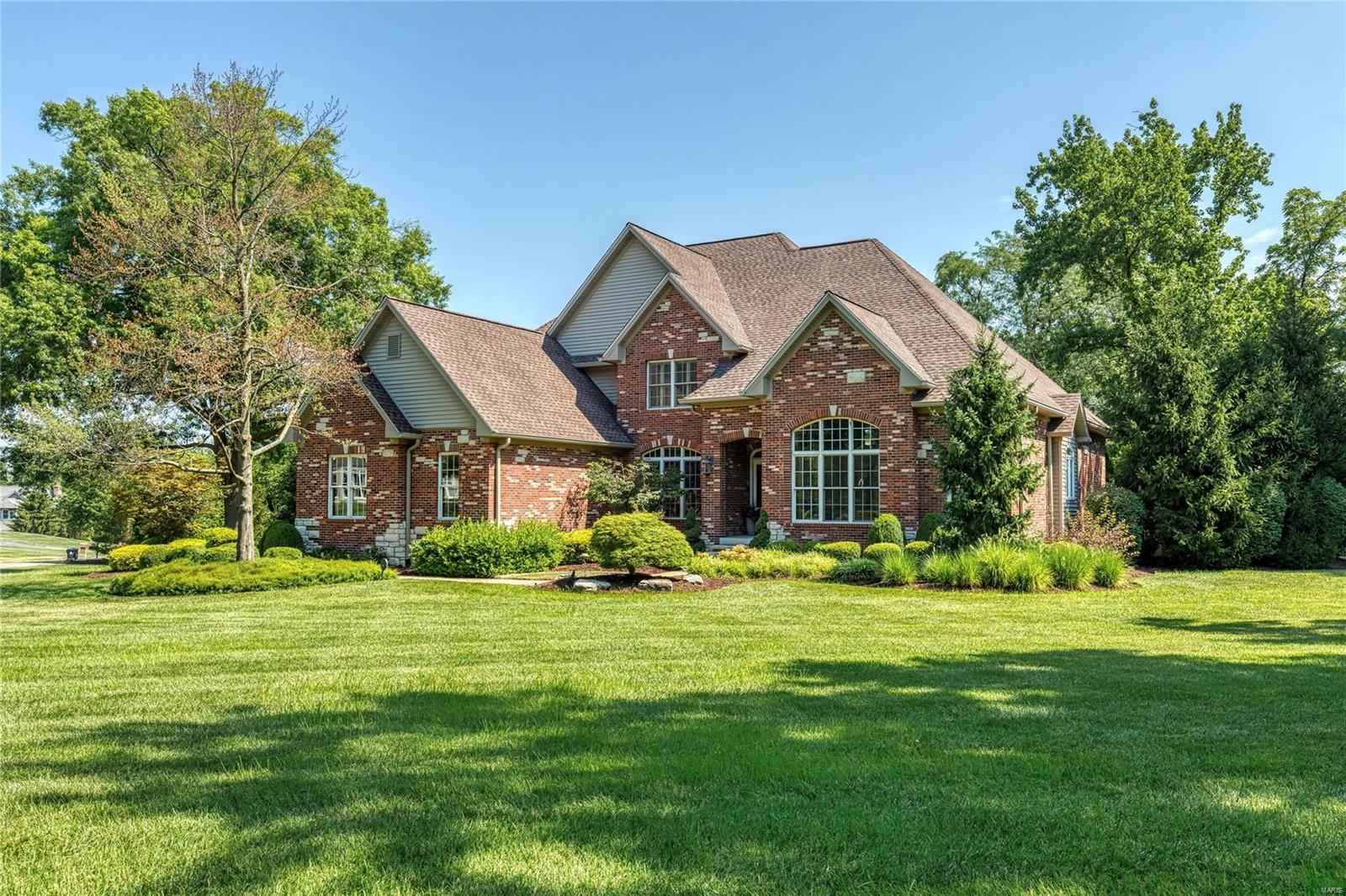 Town & Country Manor - Residential