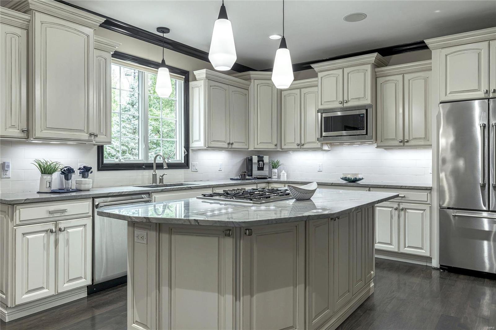 Town & Country Manor - Residential