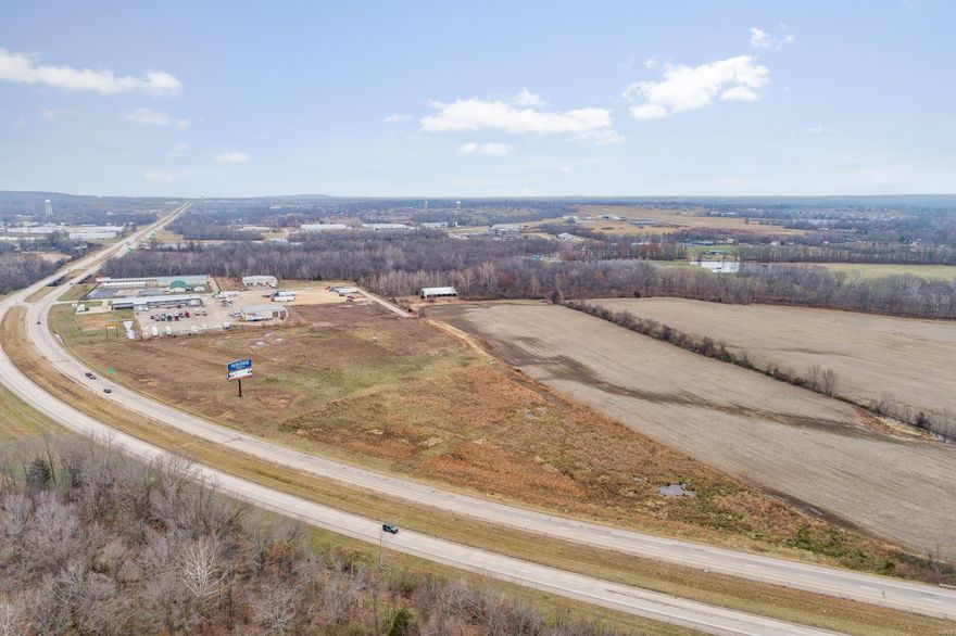 HIGH TRAFFIC COMMERCIAL LAND OPPORTUNITY. 6 acres more or less. This is a rare opportunity to purchase land out of the city limits with endless opportunities.  Farmington is a growing community and expansion is continual.
Easy access from both southbound and northbound Highway 67. Location: Hwy/Interstate Frntg