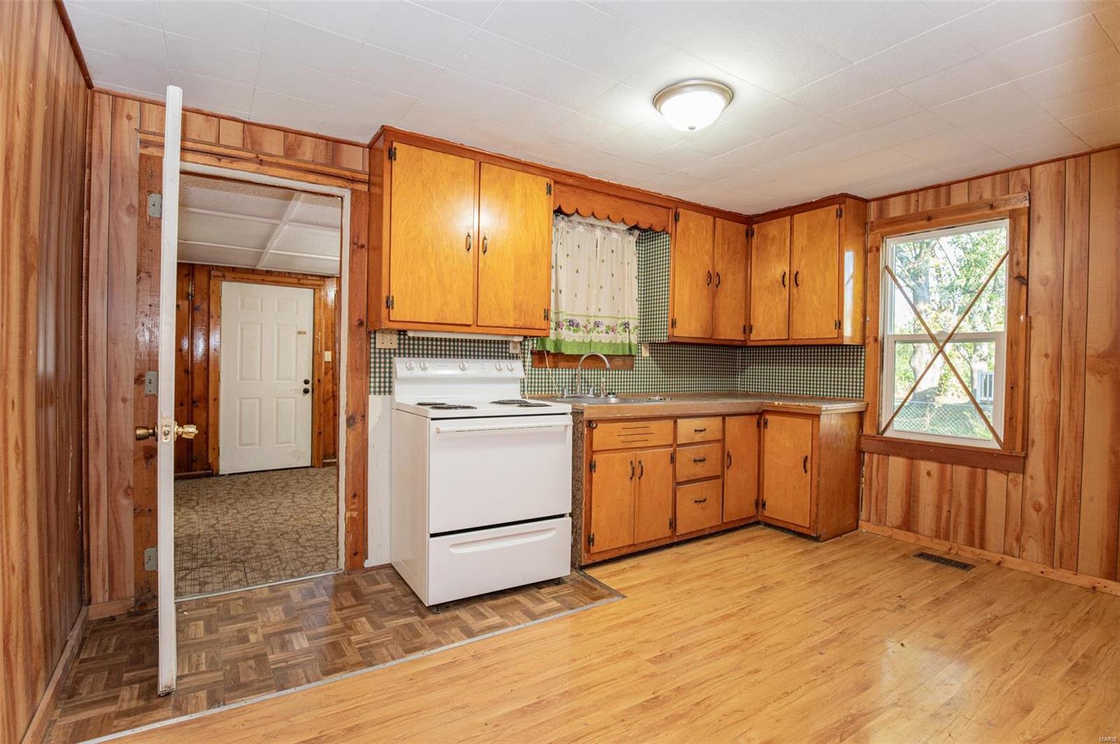 Elenberg First West Add - Residential