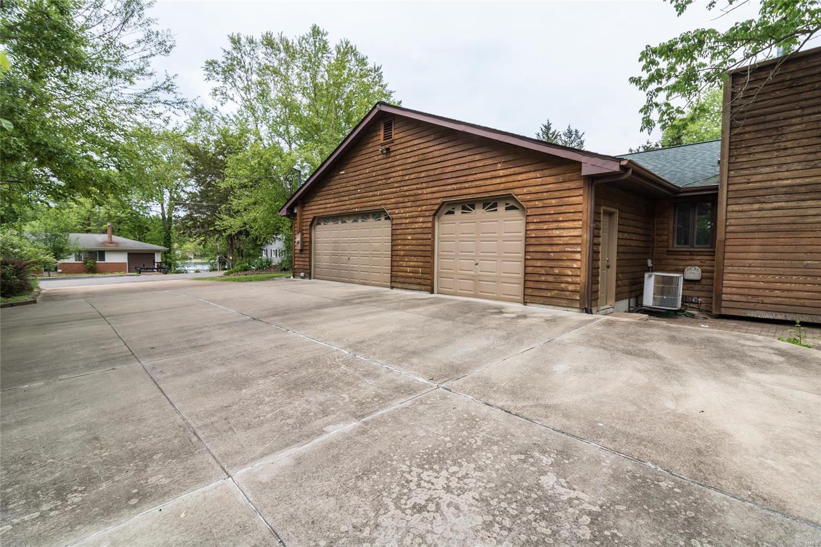 Lake Montowese 01 - Residential