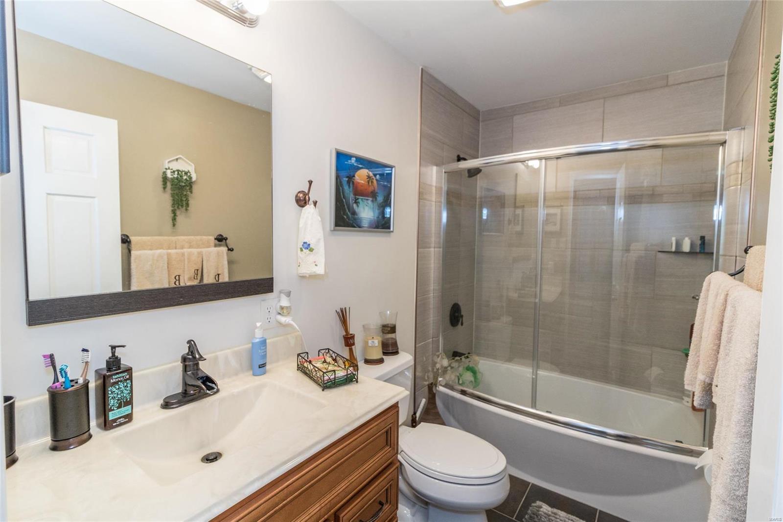 Lake Montowese 01 - Residential