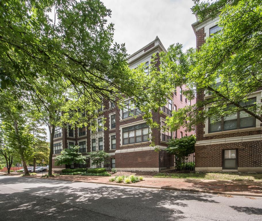 Traymoor 3 Condo - Residential