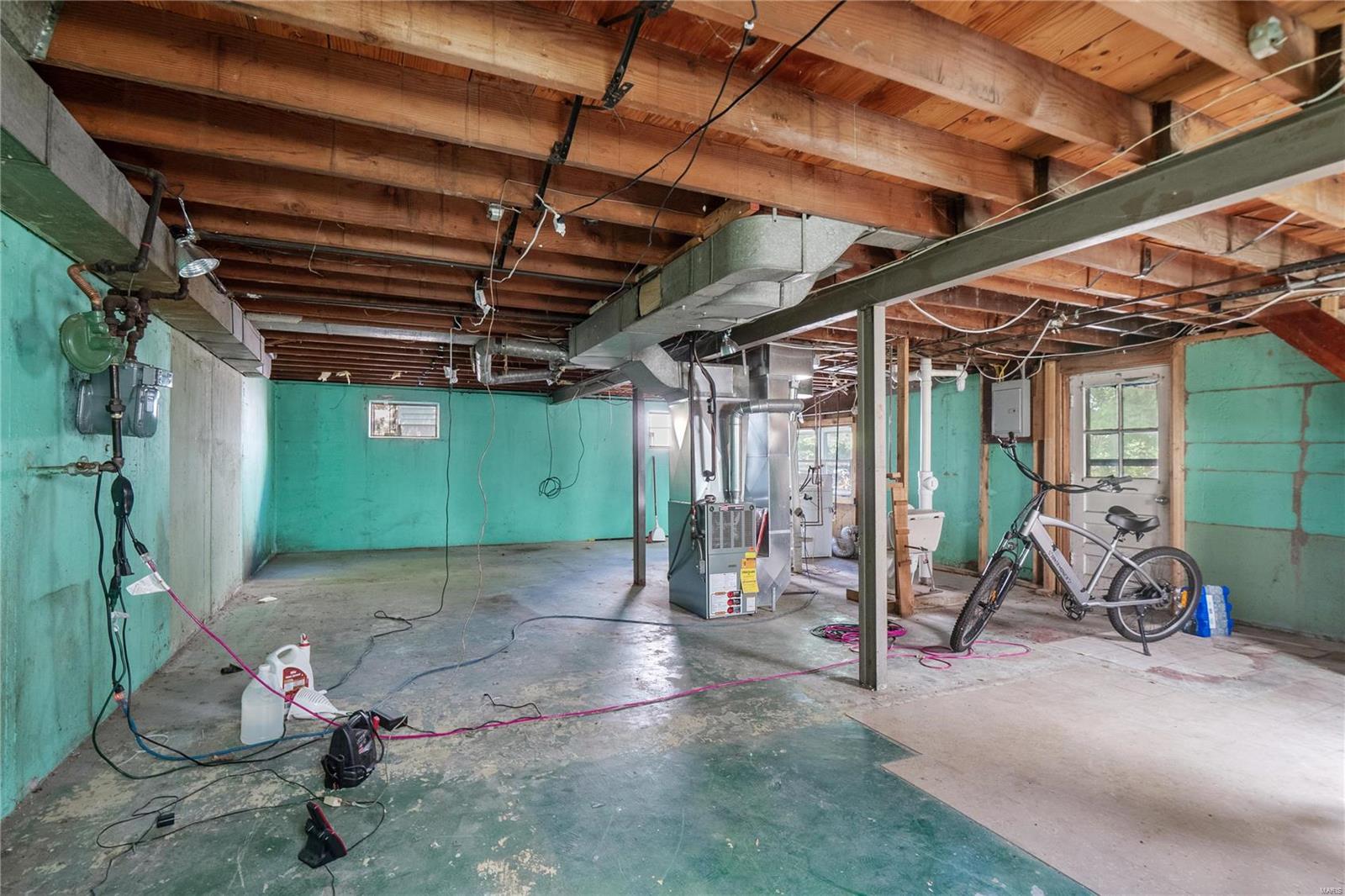 Webster Groves, Missouri 63119, United States, 2 Bedrooms Bedrooms, ,2 BathroomsBathrooms,Residential,Pending,57870