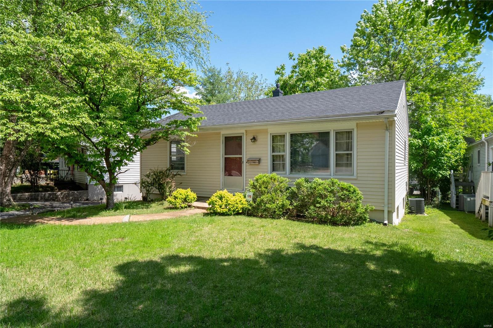 Webster Groves, Missouri 63119, United States, 2 Bedrooms Bedrooms, ,2 BathroomsBathrooms,Residential,Pending,57870 Webster Groves, Missouri 63119, United States, 2 Bedrooms Bedrooms, ,2 BathroomsBathrooms,Residential,Pending,57870