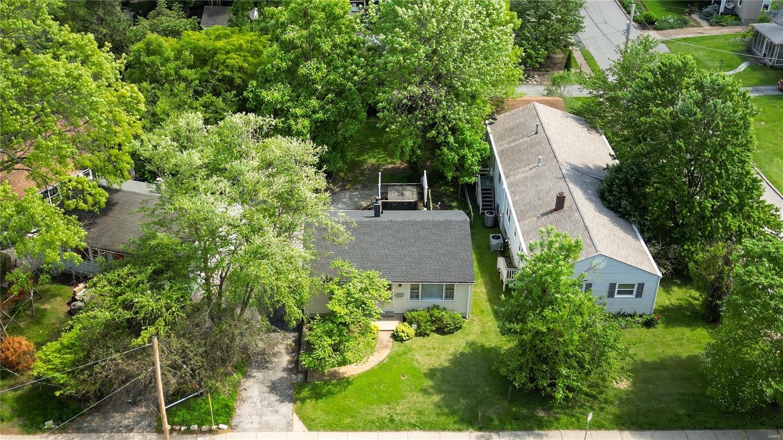 Webster Groves, Missouri 63119, United States, 2 Bedrooms Bedrooms, ,2 BathroomsBathrooms,Residential,Pending,57870