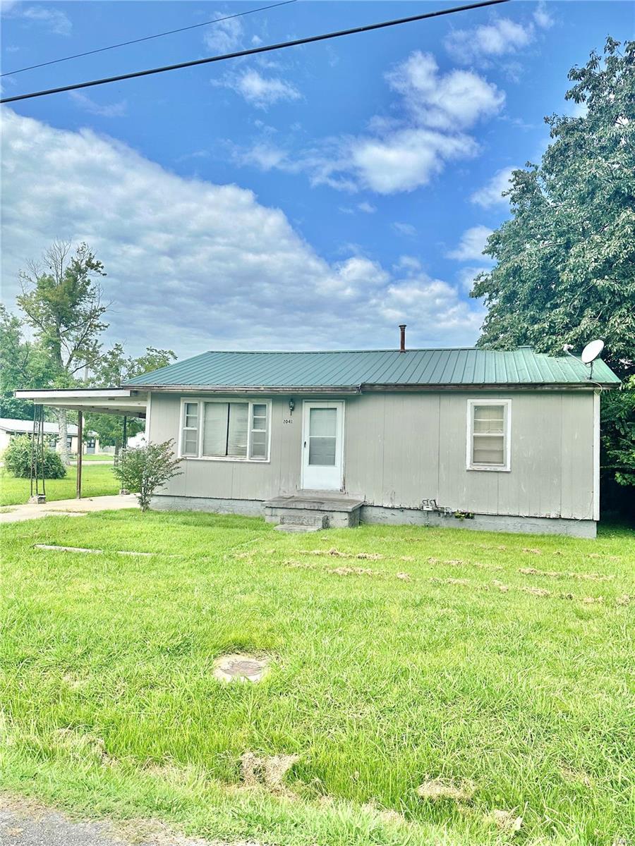 View Poplar Bluff, MO 63901 property