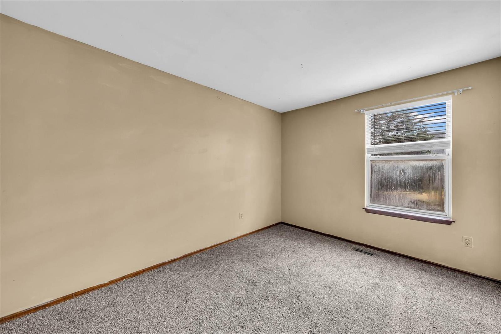 St Peters, Missouri 63376, United States, 3 Bedrooms Bedrooms, ,3 BathroomsBathrooms,Residential,Pending,25932